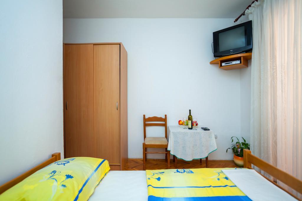 Apartments Marko Tivat Oda fotoğraf
